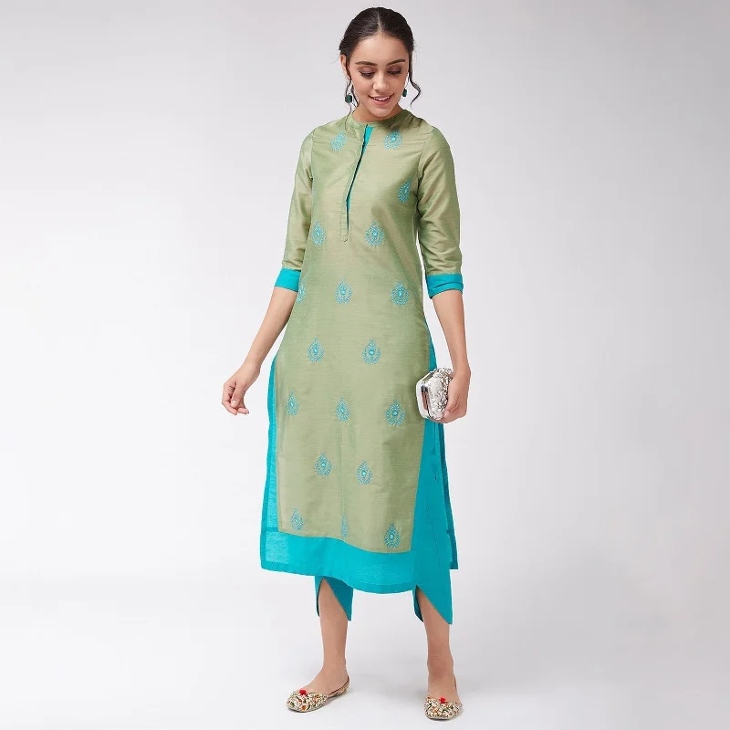 Women's Embroidered Side Dual Patch Semi-Festive Kurta - Pannkh